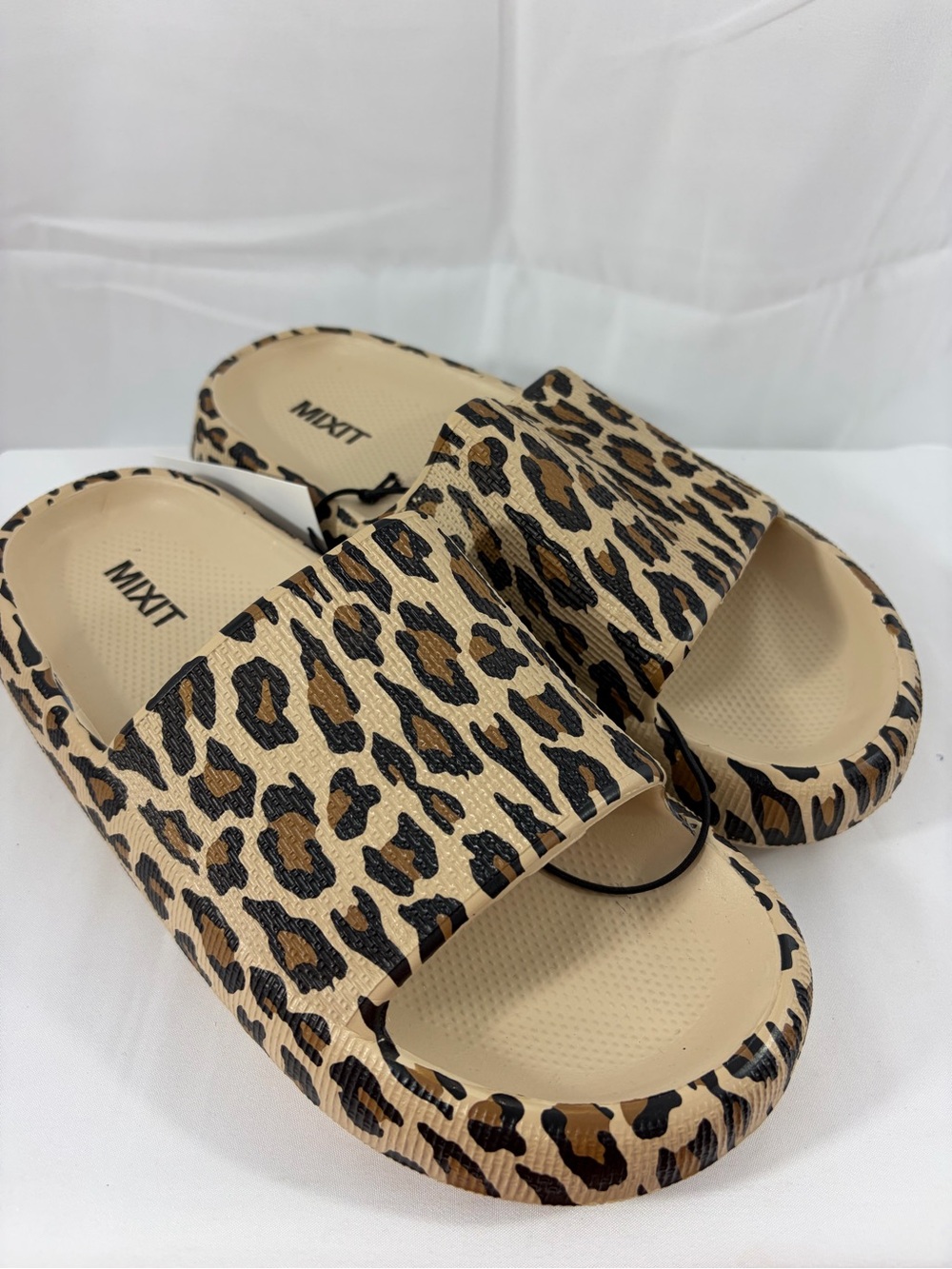 NWT MIXIT Women’s Size 7 Leopard Print Slide Sandals - Tan/Black